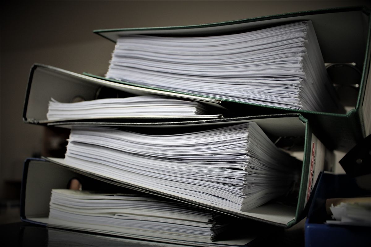 事務所の書類